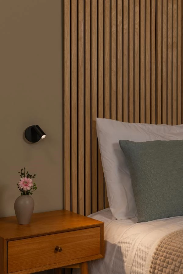Lucide TONI - wiederaufladbare Wandstrahler / Wandleuchte - Akku/Batterie - Ø 8,1 cm - LED Dim. - CCT - 1x2W 2700K/4000K - Magnetisch - Schwarz - Atmosphäre 1